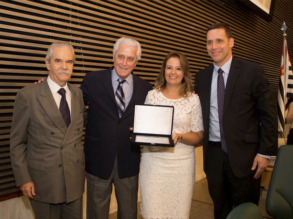 O secretário de Energia e Mineração João Carlos Meirelles, Ricardo Montoro, Patrícia Iglecias e o deputado Fernando Capez
