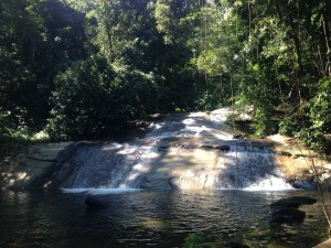 Cachoeira da Água Branca no Parque Estadual Ilhabela - foto Bruna Gandufe