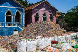 Carnaval deixa 3,5 mil toneladas de lixo nas ruas de cinco capitais